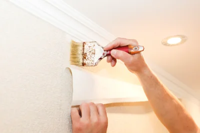Pose de papier peint au Vaumain — revêtements muraux et toiles de verre